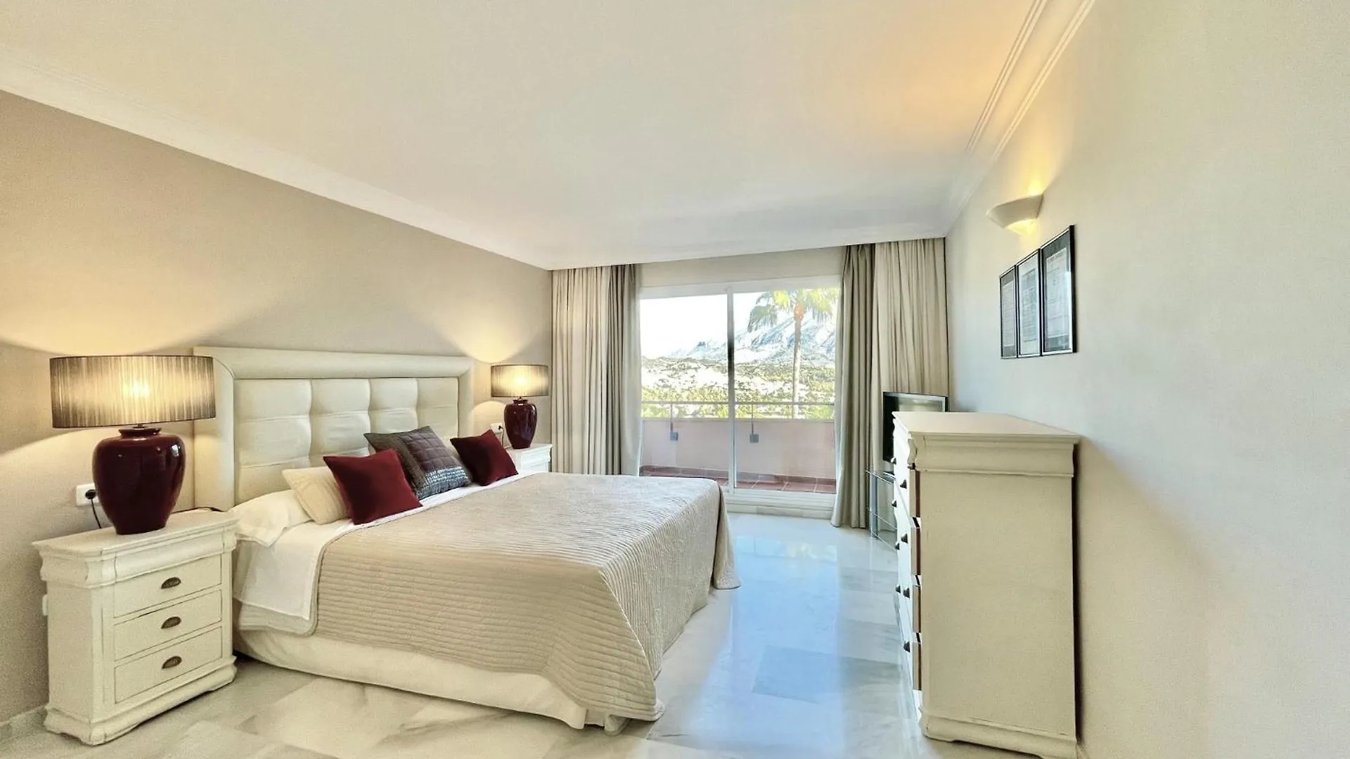 Magna Marbella - Apartamento De Lujo Y Golf En Zona De Puerto Banus 0*,  Ισπανία